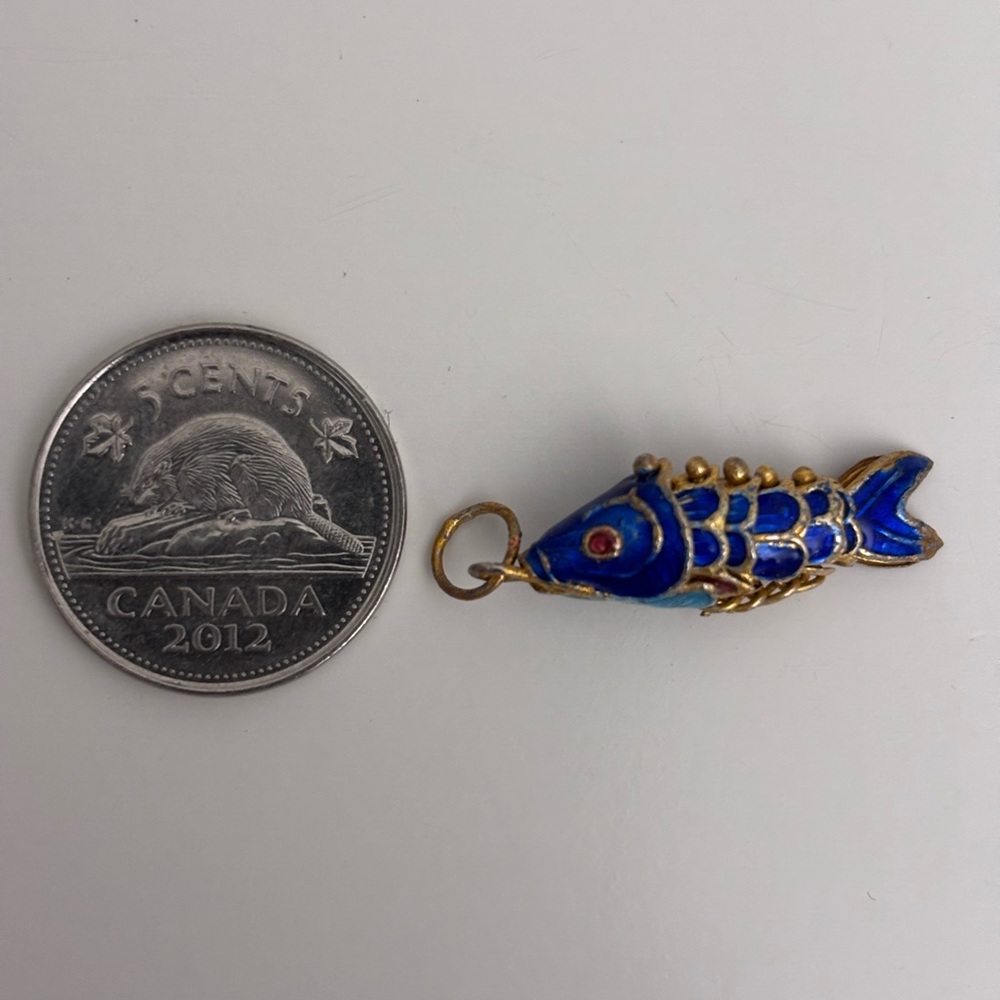 Vintage Chinese Blue Fish
Pendant/Ornament